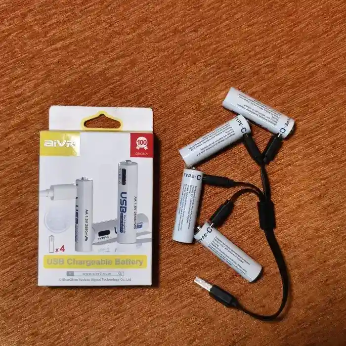 AiVR USB-C Rechargeable Batteries 4pc AAA 950 mWh

