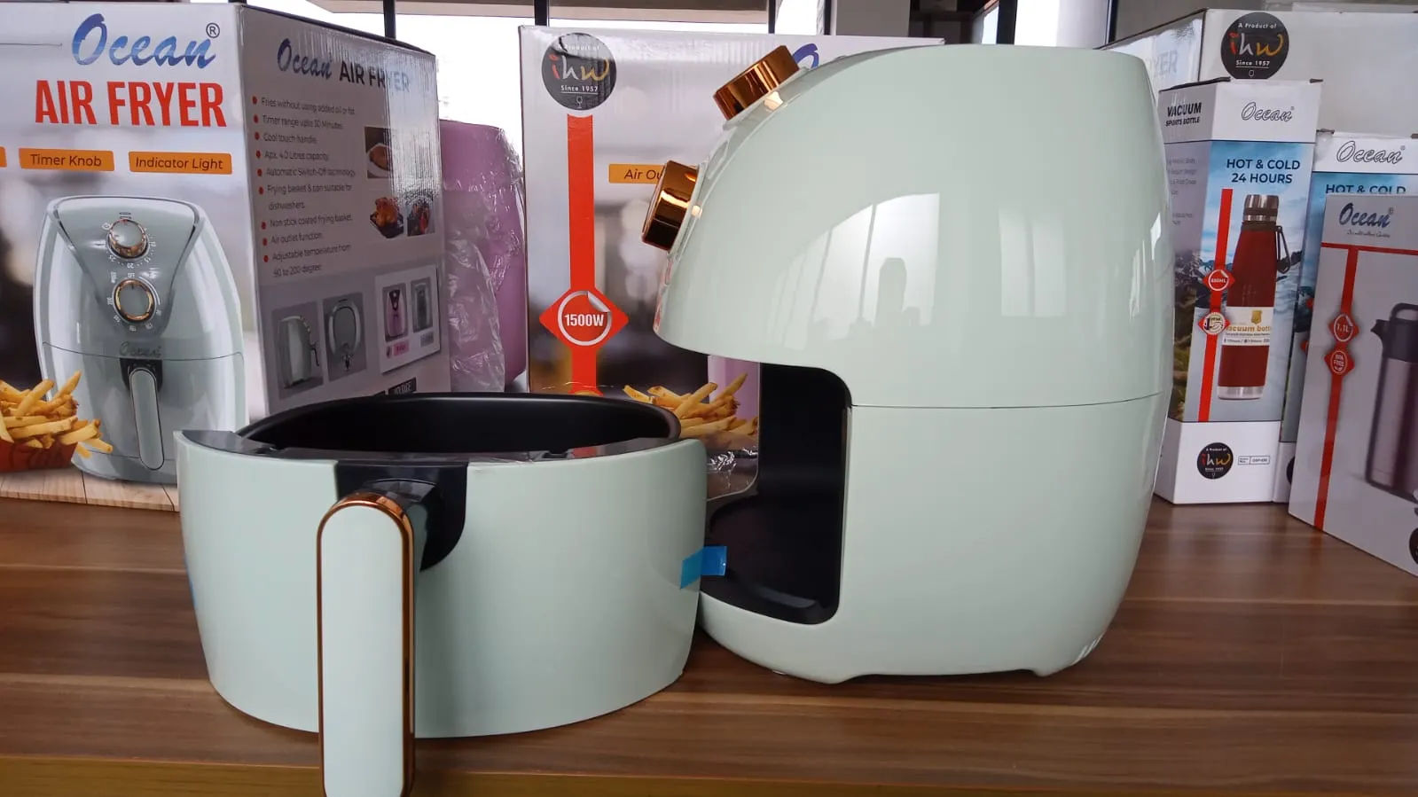 Ocean Air Fryer 4.0 Ltr, 1500 Watt is designed to deliver crispy